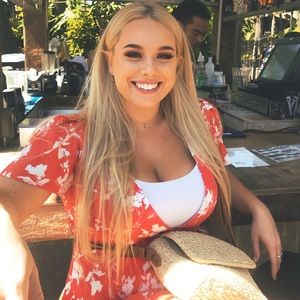 Meet your Posher, Hannah